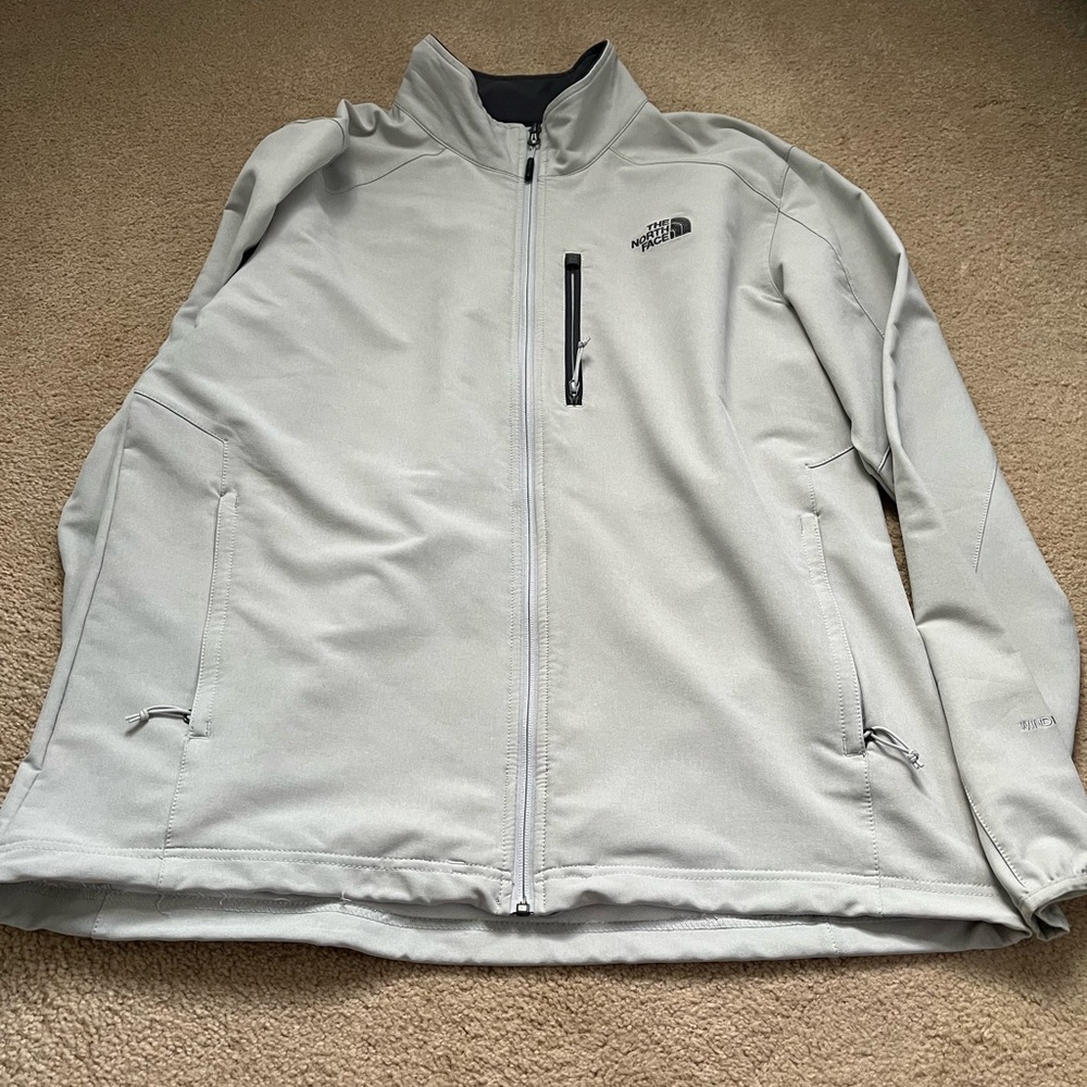 Men’s North Face jacket